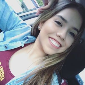 Meet your Posher, Steph